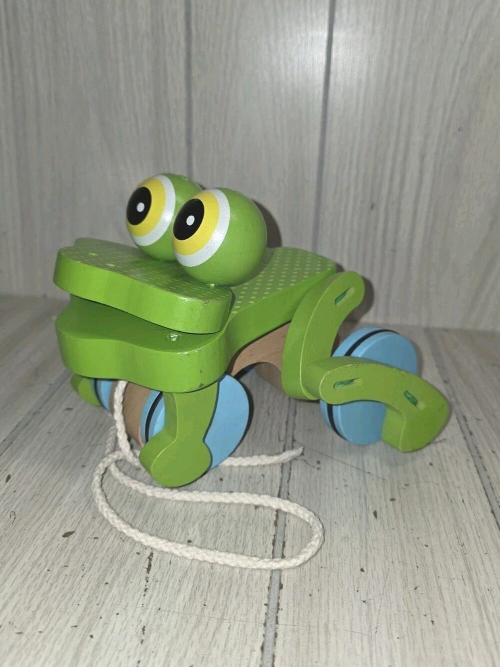 Melissa & Doug Wooden Frolicking Frog Toddler Pull Toy TG0508 w Cam Wheels